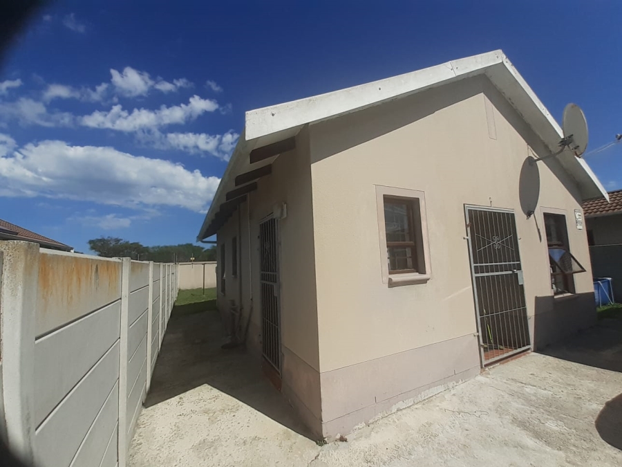 2 Bedroom Property for Sale in Parsonsvlei Eastern Cape